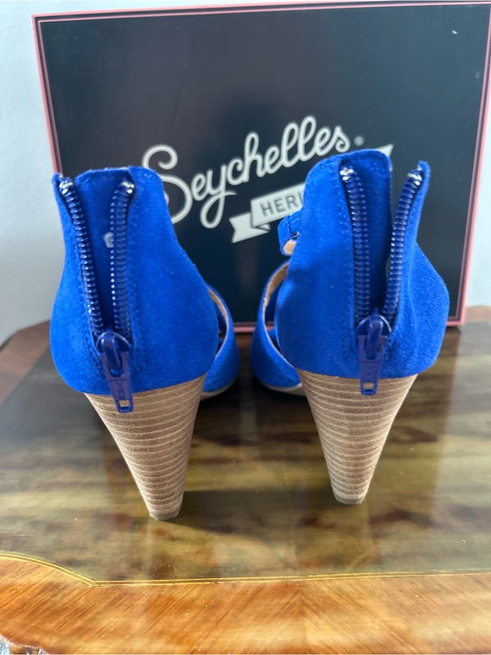 Seychelles Heritage Gamble Cone Heeled Sandal in Electric Blue Suede sz 7.5 - Picture 5 of 11